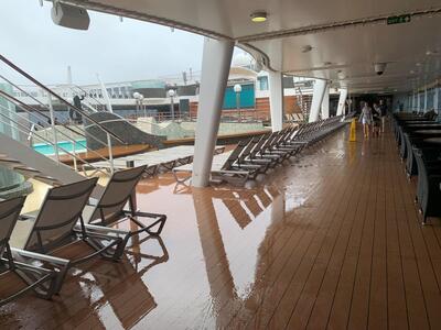 MSC Divina rain 